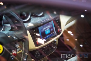 Ferrari & Apple CarPlay