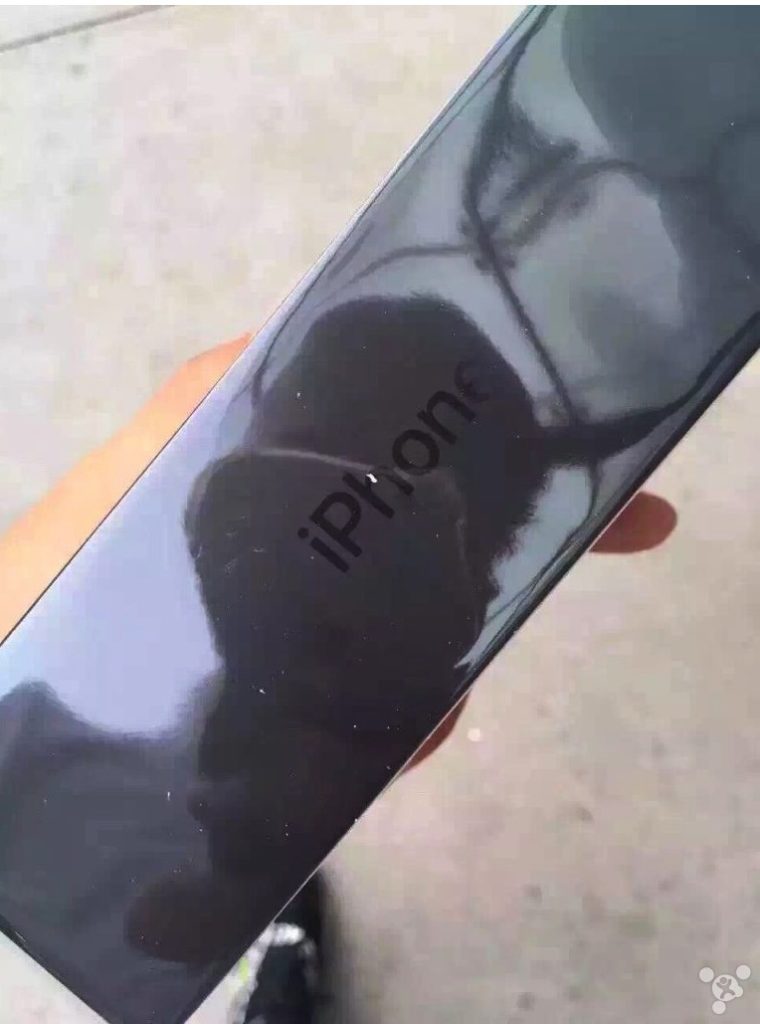 iphone7jetblack-3